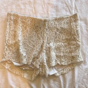Aritzia Wilfred lace shorts